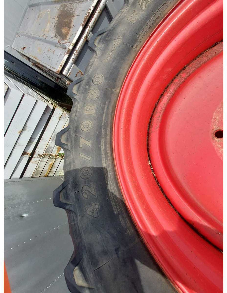 Tyres, wheels and rims - Felgen und Reifen für Traktor: das Bild 3 Tyres, wheels and rims - Felgen und Reifen für Traktor: das Bild 3
