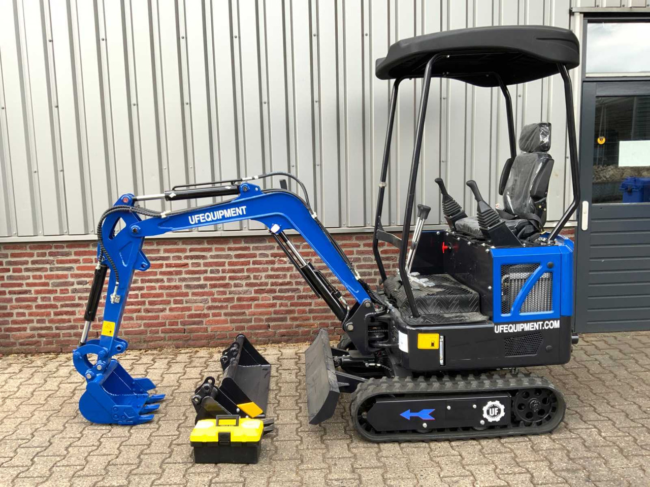 UF Equipment NM-E15 - Minibagger: das Bild 2 UF Equipment NM-E15 - Minibagger: das Bild 2