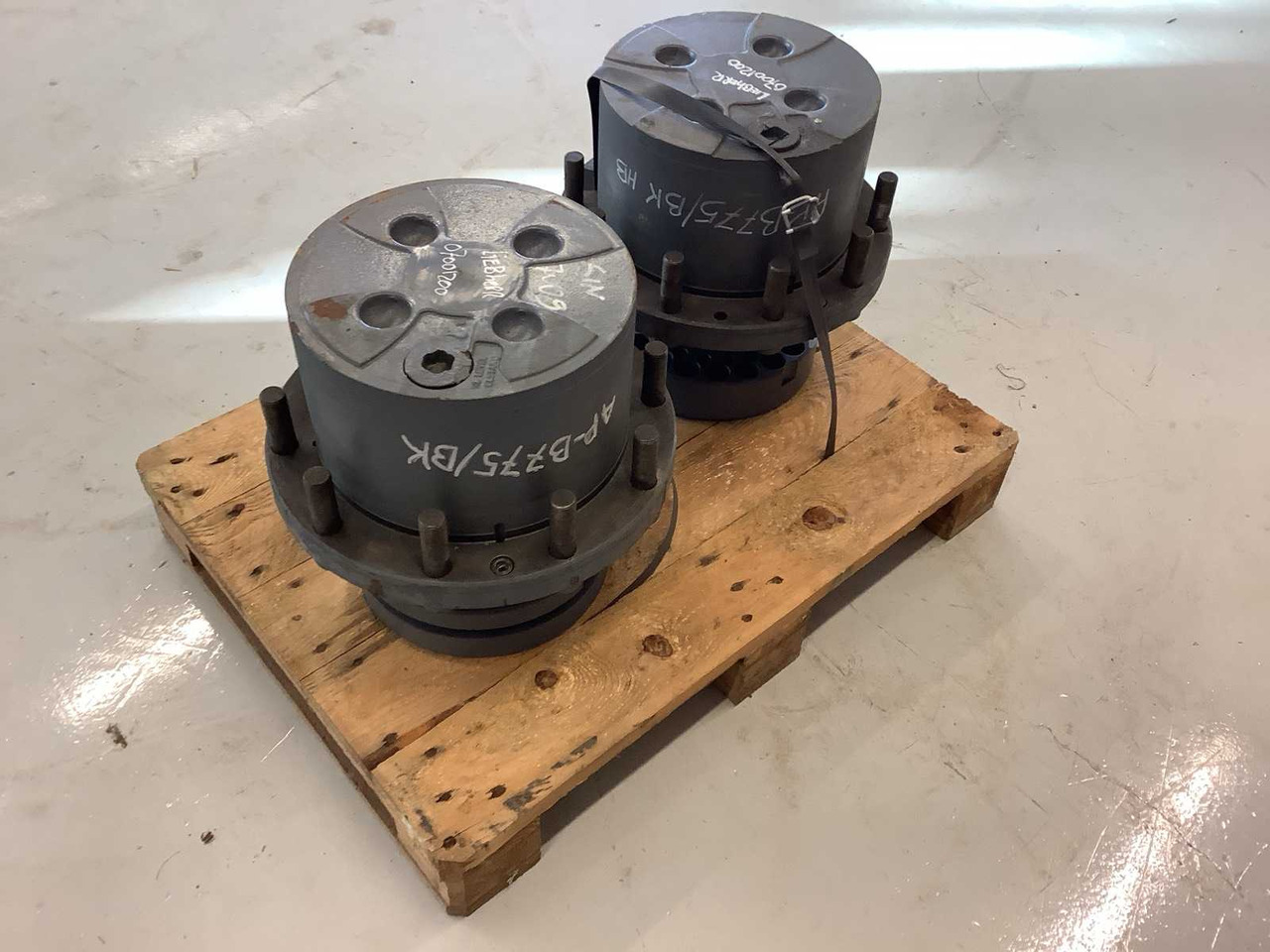 UNUSED 2X LIEBHERR 914 FINAL DELAY - Mobilbagger: das Bild 5 UNUSED 2X LIEBHERR 914 FINAL DELAY - Mobilbagger: das Bild 5