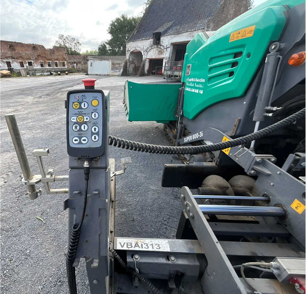 Asphaltfertiger/ Straßenfertiger VÖGELE Super 800-3i: das Bild 17