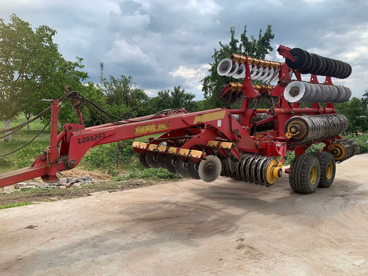 Vaderstad Carrier CR 820 - Rückewagen: das Bild 4 Vaderstad Carrier CR 820 - Rückewagen: das Bild 4