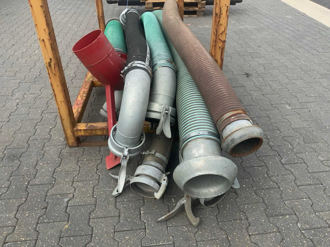 Various manure hoses (8x) - Düngetechnik: das Bild 5 Various manure hoses (8x) - Düngetechnik: das Bild 5