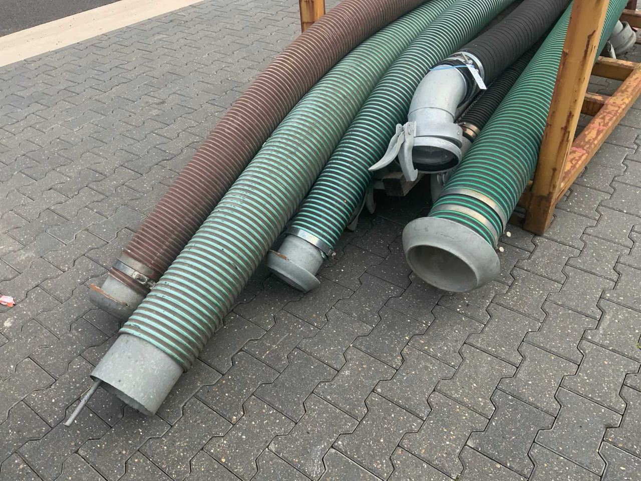 Various manure hoses (8x) - Düngetechnik: das Bild 2 Various manure hoses (8x) - Düngetechnik: das Bild 2