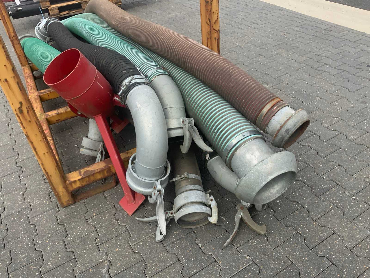 Various manure hoses (8x) - Düngetechnik: das Bild 4 Various manure hoses (8x) - Düngetechnik: das Bild 4