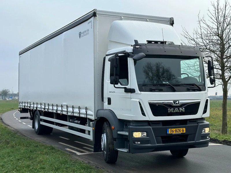 MAN TGM TGM. 15.250. EURO6. 2020. Schuifzeil Bakwagen met Laadklep 990x248x270 - Plane LKW: das Bild 2 MAN TGM TGM. 15.250. EURO6. 2020. Schuifzeil Bakwagen met Laadklep 990x248x270 - Plane LKW: das Bild 2