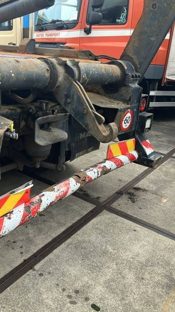 AJK AK 11 M Portaalarmsysteem - Hakenlift/ Absetzkipper System: das Bild 3 AJK AK 11 M Portaalarmsysteem - Hakenlift/ Absetzkipper System: das Bild 3