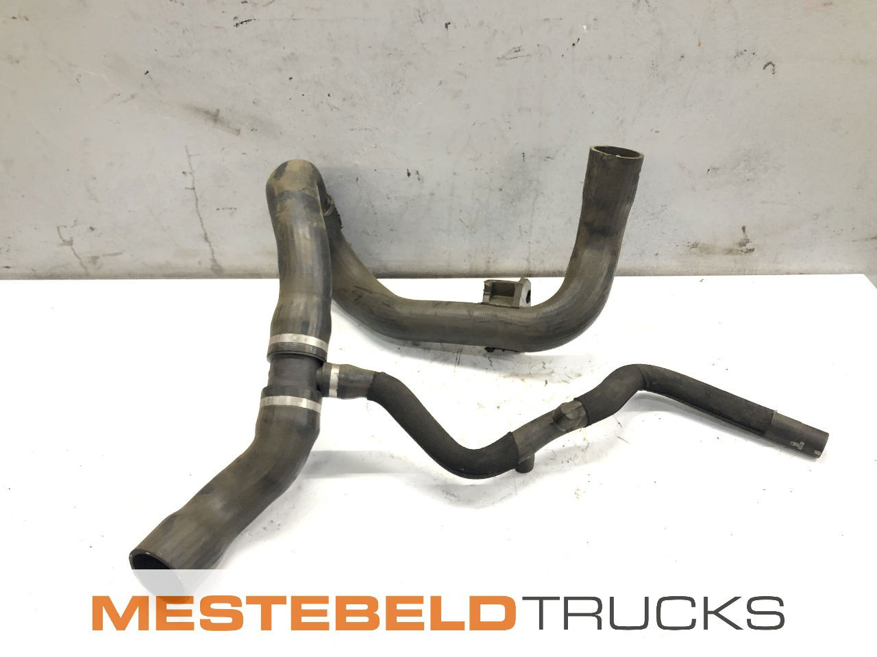 DAF Leiding afvoer radiateur koelvloeistof - Kühlsystem für LKW: das Bild 1 DAF Leiding afvoer radiateur koelvloeistof - Kühlsystem für LKW: das Bild 1