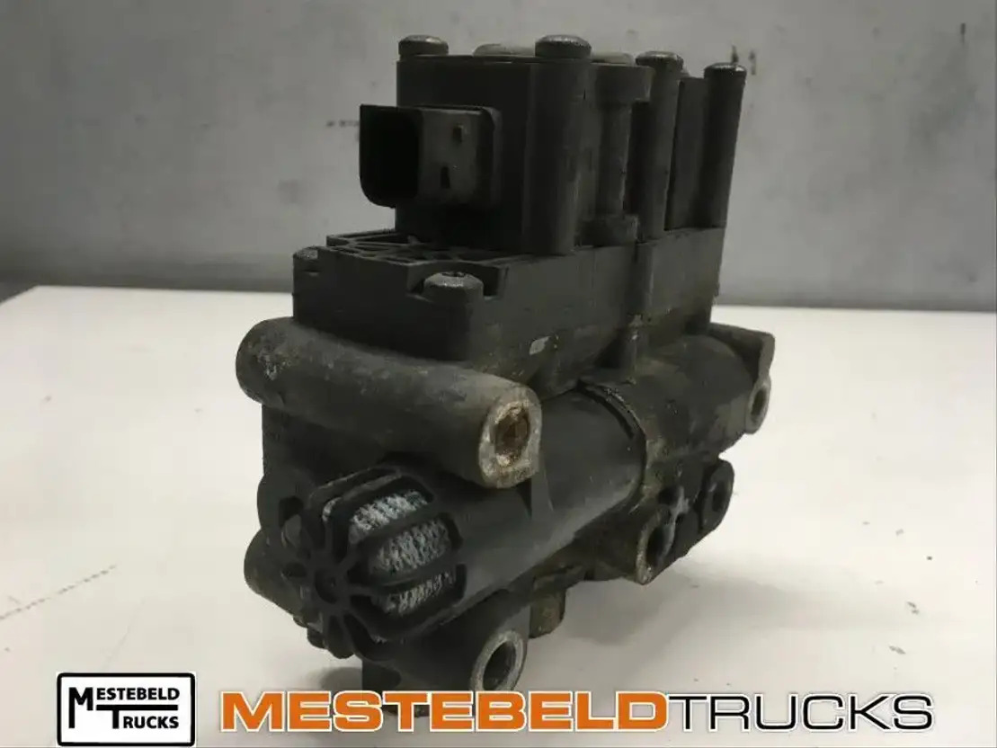 DAF Magneetventielenblok Ecas - Bremsteile für LKW: das Bild 1 DAF Magneetventielenblok Ecas - Bremsteile für LKW: das Bild 1
