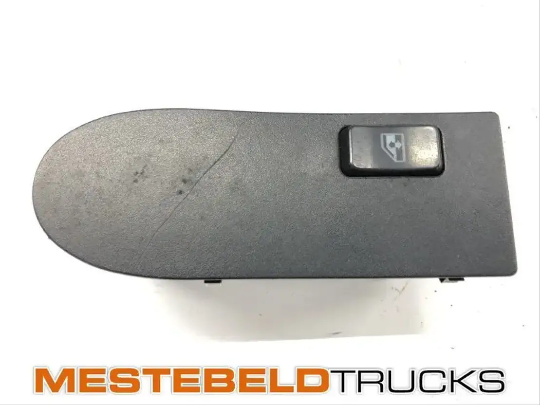 MAN Portiermoduul bijrijderszijde - Elektrische Ausrüstung für LKW: das Bild 1 MAN Portiermoduul bijrijderszijde - Elektrische Ausrüstung für LKW: das Bild 1