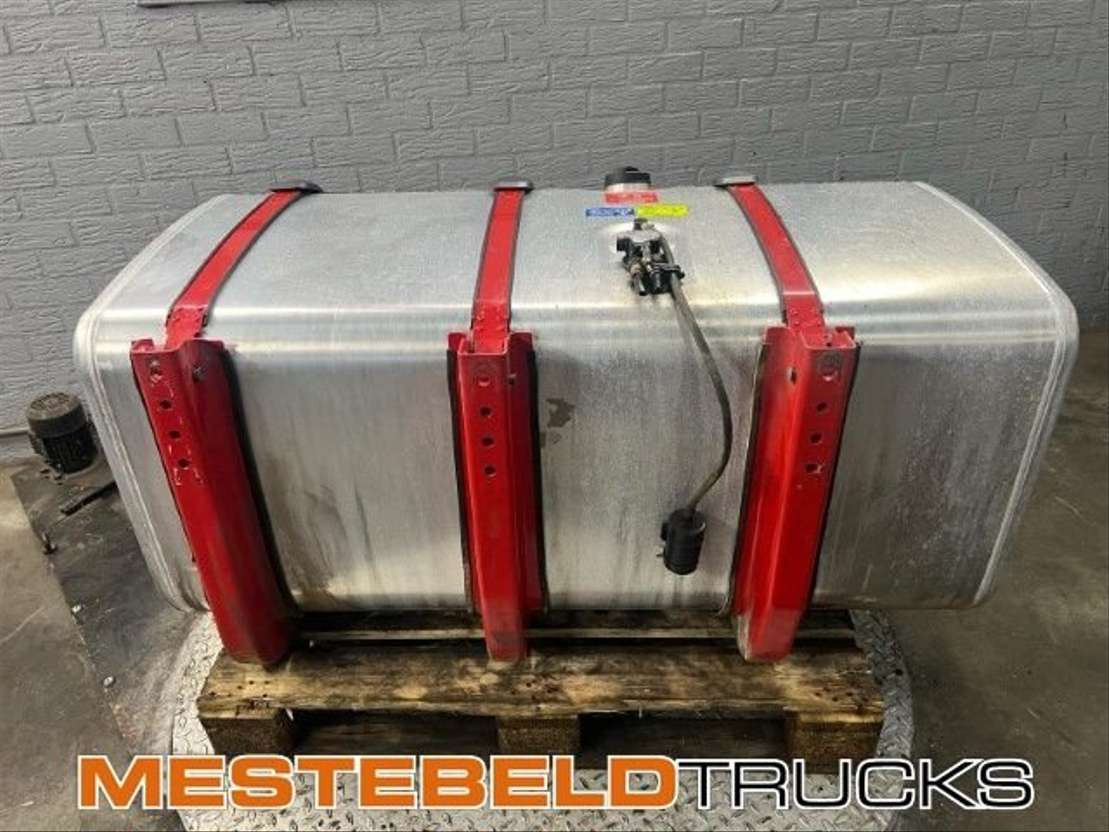 Scania Brandstoftank met steunen 600 liter - Kraftstofftank für LKW: das Bild 2 Scania Brandstoftank met steunen 600 liter - Kraftstofftank für LKW: das Bild 2