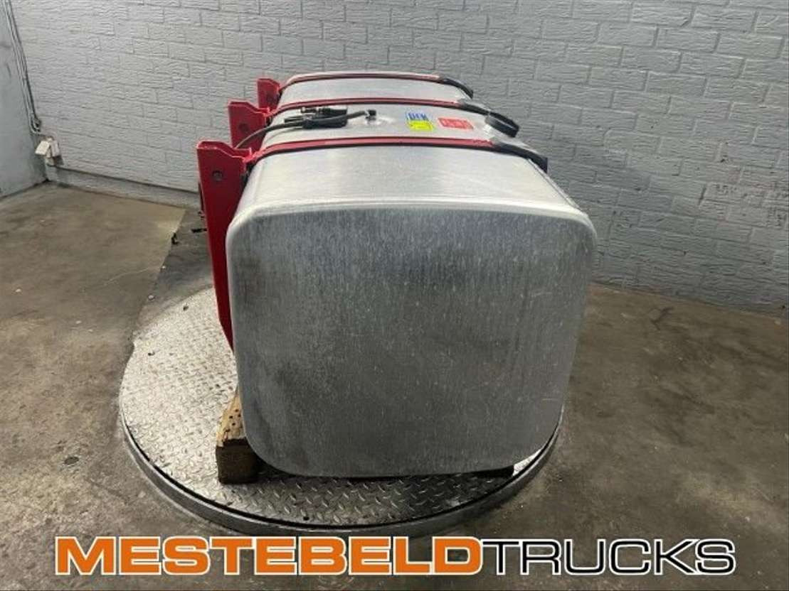 Scania Brandstoftank met steunen 600 liter - Kraftstofftank für LKW: das Bild 3 Scania Brandstoftank met steunen 600 liter - Kraftstofftank für LKW: das Bild 3