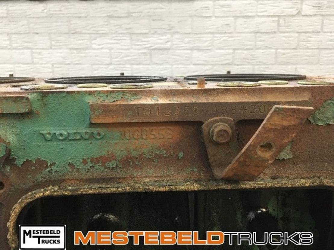 Volvo Motorblok - Motor und Teile für LKW: das Bild 4 Volvo Motorblok - Motor und Teile für LKW: das Bild 4