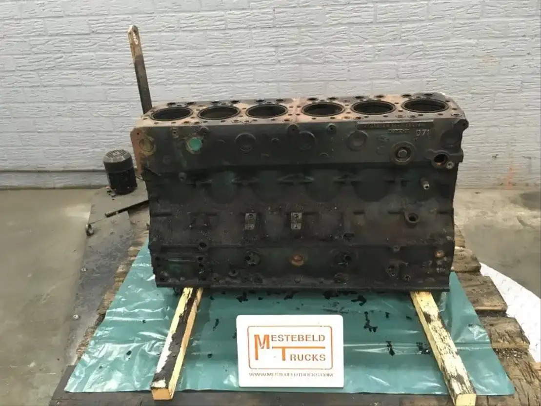 Volvo Motorblok kaal - Motor und Teile für LKW: das Bild 3 Volvo Motorblok kaal - Motor und Teile für LKW: das Bild 3