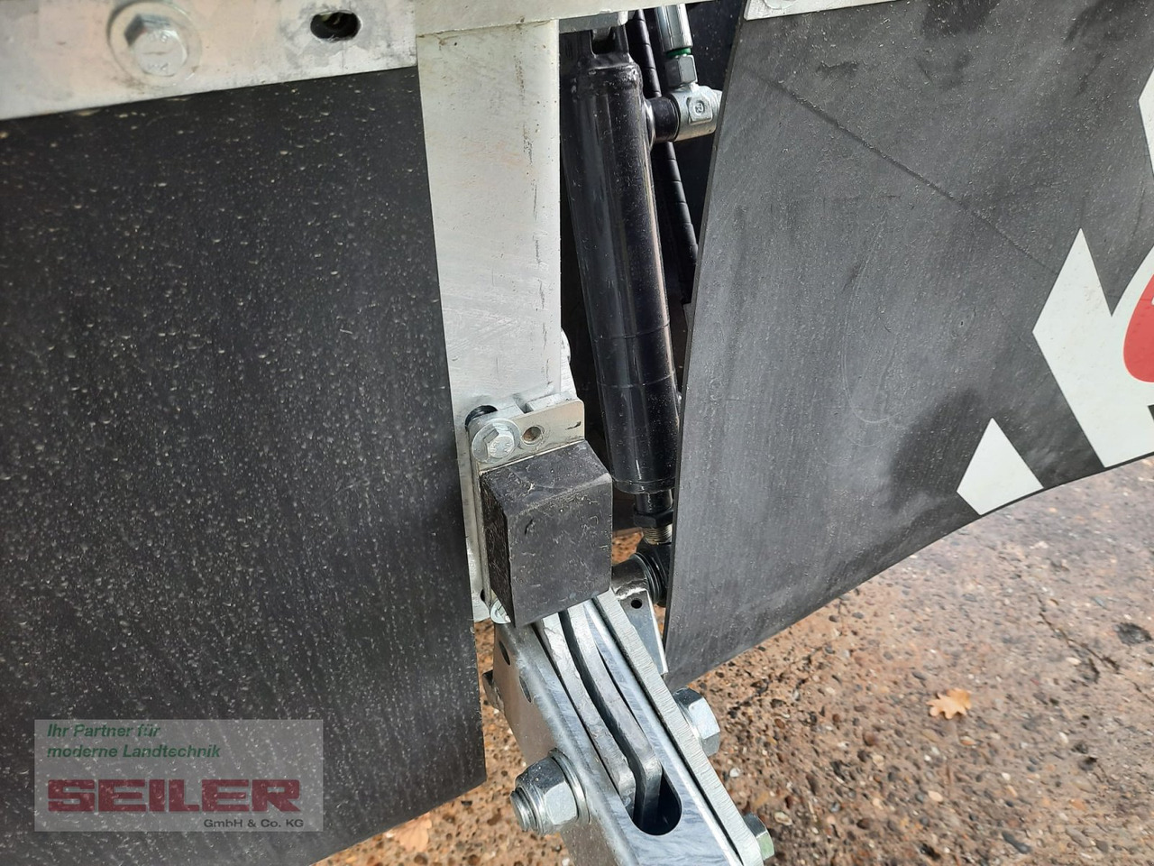 Ladewagen, Zustand - NEU Fliegl ASW 271 C FOX 40m³ Franken-Renner: das Bild 6