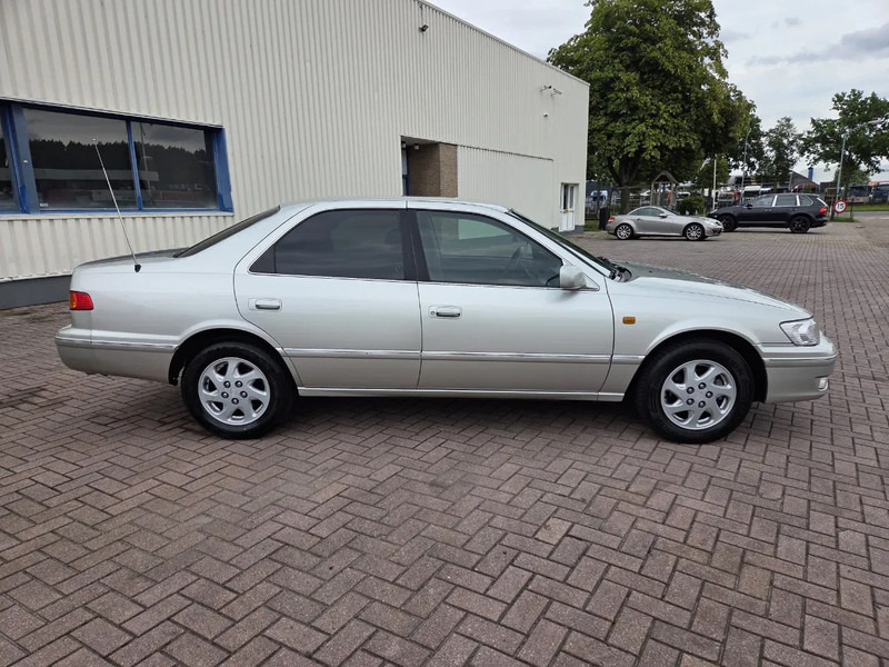 Toyota Camry 3.0 // V6 // 24v // Automaat // leather Seats - Limousine: das Bild 2 Toyota Camry 3.0 // V6 // 24v // Automaat // leather Seats - Limousine: das Bild 2