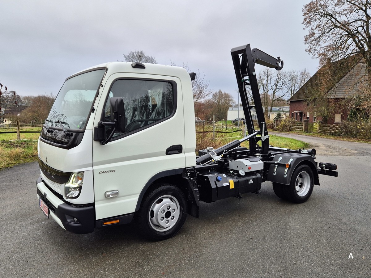 FUSO 3C15 Duonic Aut.City Abrollkipper AHK 3.5T - Abrollkipper: das Bild 1 FUSO 3C15 Duonic Aut.City Abrollkipper AHK 3.5T - Abrollkipper: das Bild 1