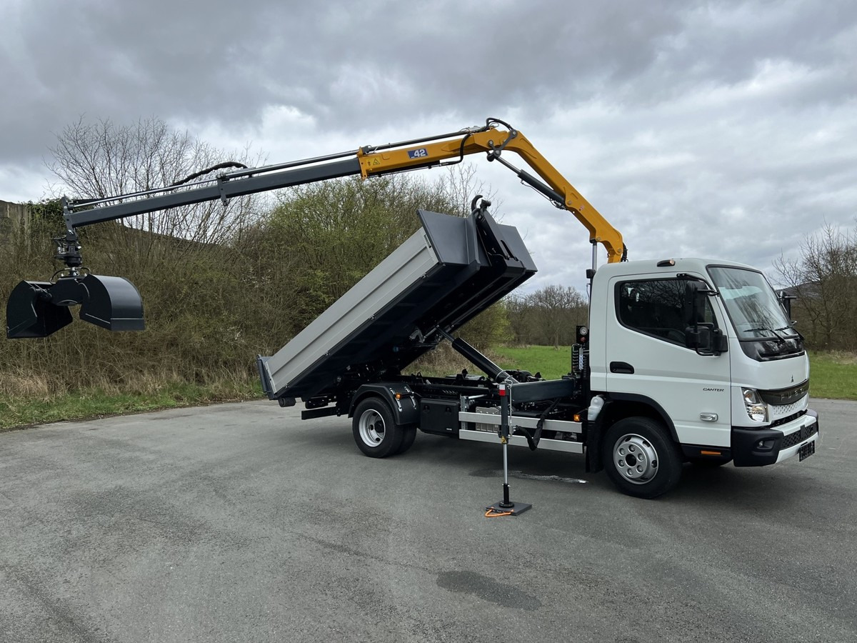 FUSO FUSO 9C18 City Abrollkipper + Ladekran m.Greifer - Kipper Transporter: das Bild 2 FUSO FUSO 9C18 City Abrollkipper + Ladekran m.Greifer - Kipper Transporter: das Bild 2