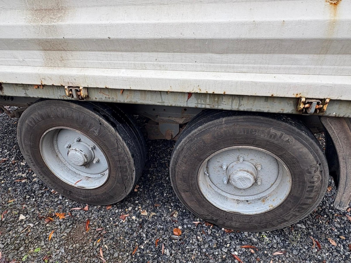 Kipper Anhänger OBERMAIER ECO-TIP 100 Tandem 3-S-Kipper: das Bild 7 Kipper Anhänger OBERMAIER ECO-TIP 100 Tandem 3-S-Kipper: das Bild 7