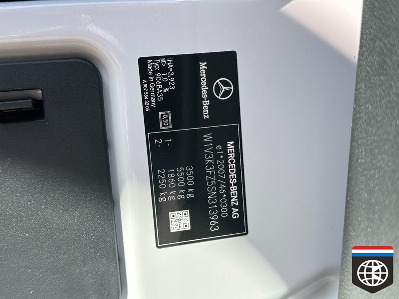 Mercedes-Benz Sprinter - Koffer Transporter: das Bild 2 Mercedes-Benz Sprinter - Koffer Transporter: das Bild 2