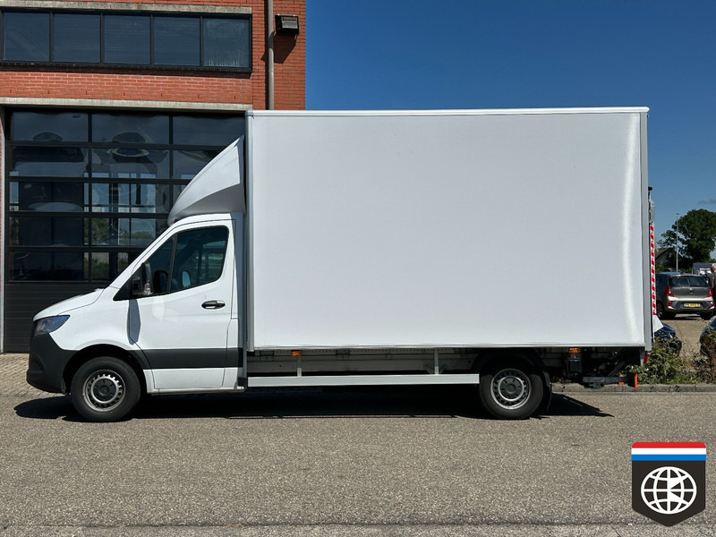 Mercedes-Benz Sprinter - Koffer Transporter: das Bild 4 Mercedes-Benz Sprinter - Koffer Transporter: das Bild 4