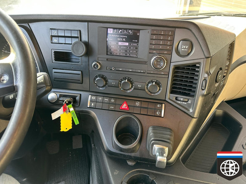 Sattelzugmaschine Mercedes-Benz ACTROS 1840 L /  SLEEPER CAB: das Bild 13
