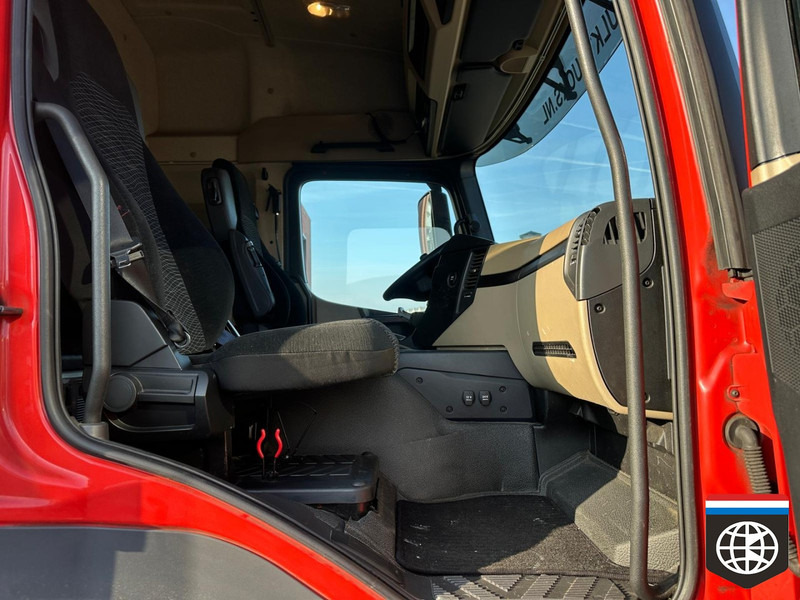 Sattelzugmaschine Mercedes-Benz ACTROS 1840 L /  SLEEPER CAB: das Bild 17