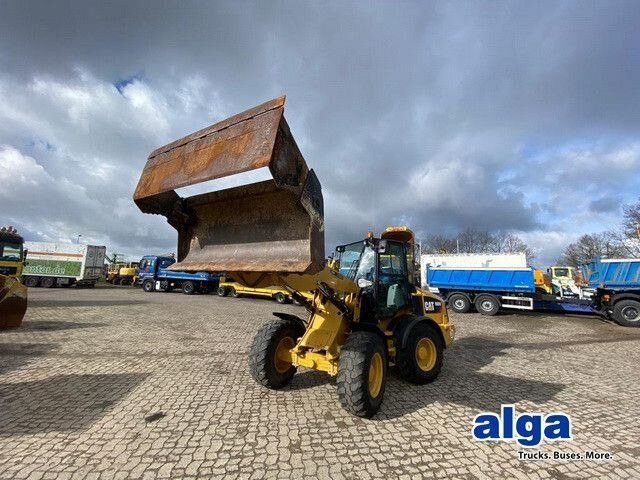Caterpillar 908M, 4+1 Schaufel, Palettengabel, wenig Std. - Radlader: das Bild 1 Caterpillar 908M, 4+1 Schaufel, Palettengabel, wenig Std. - Radlader: das Bild 1
