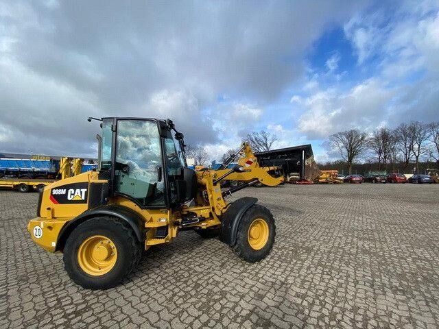 Caterpillar 908M, 4+1 Schaufel, Palettengabel, wenig Std. - Radlader: das Bild 4 Caterpillar 908M, 4+1 Schaufel, Palettengabel, wenig Std. - Radlader: das Bild 4