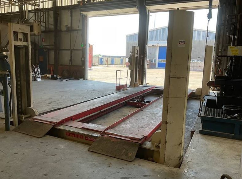 Koni 3750, Arbeitsbühne, 24to., Werkstattbühne - Werkstattgerät: das Bild 3 Koni 3750, Arbeitsbühne, 24to., Werkstattbühne - Werkstattgerät: das Bild 3