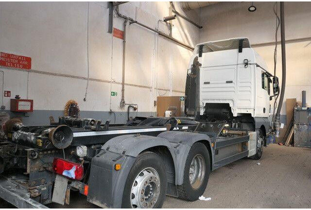 MAN 26.400 TGX BL 6x2, Meiller RK 20.65, Funk, Lenk - Abrollkipper: das Bild 2 MAN 26.400 TGX BL 6x2, Meiller RK 20.65, Funk, Lenk - Abrollkipper: das Bild 2