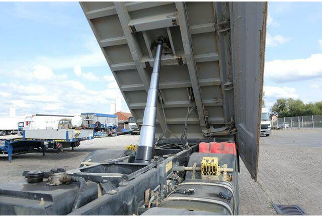 MAN 41.470 TGS 8x4, Bordmatik, Anbauplatte, Kombitür - Kipper: das Bild 4 MAN 41.470 TGS 8x4, Bordmatik, Anbauplatte, Kombitür - Kipper: das Bild 4