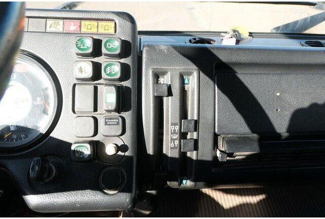 Feuerwehrfahrzeug Mercedes-Benz 1422 F 4x2, Drehleiter DLK 23-12, Metz, 30m: das Bild 15
