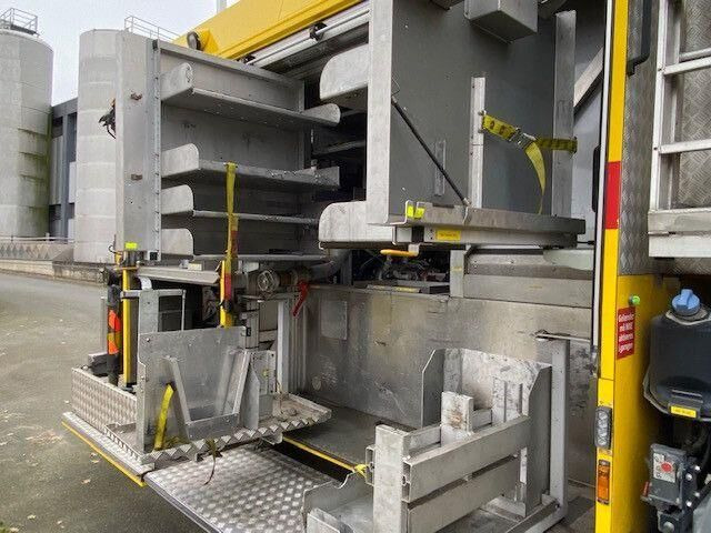 Mercedes-Benz 1833 Axor 4x4,Palfinger PK8502,Allrad,Seilwinde - Feuerwehrfahrzeug: das Bild 5 Mercedes-Benz 1833 Axor 4x4,Palfinger PK8502,Allrad,Seilwinde - Feuerwehrfahrzeug: das Bild 5