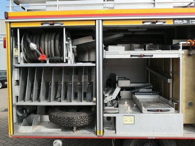 Mercedes-Benz 814 D/Feuerwehr/Metz/Wassertank/Pumpe - Feuerwehrfahrzeug: das Bild 3 Mercedes-Benz 814 D/Feuerwehr/Metz/Wassertank/Pumpe - Feuerwehrfahrzeug: das Bild 3