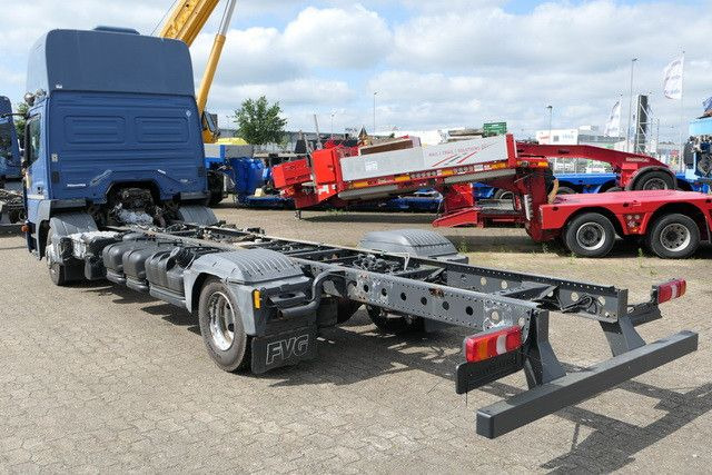 Mercedes-Benz 918 L Atego 4x2, Nebenantrieb, Standklima - Autotransporter LKW: das Bild 3 Mercedes-Benz 918 L Atego 4x2, Nebenantrieb, Standklima - Autotransporter LKW: das Bild 3