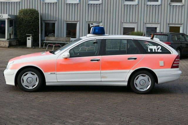 Mercedes-Benz C 220 CDI T-Modell, Notarzt, Feuerwehr, Klima - Krankenwagen: das Bild 2 Mercedes-Benz C 220 CDI T-Modell, Notarzt, Feuerwehr, Klima - Krankenwagen: das Bild 2