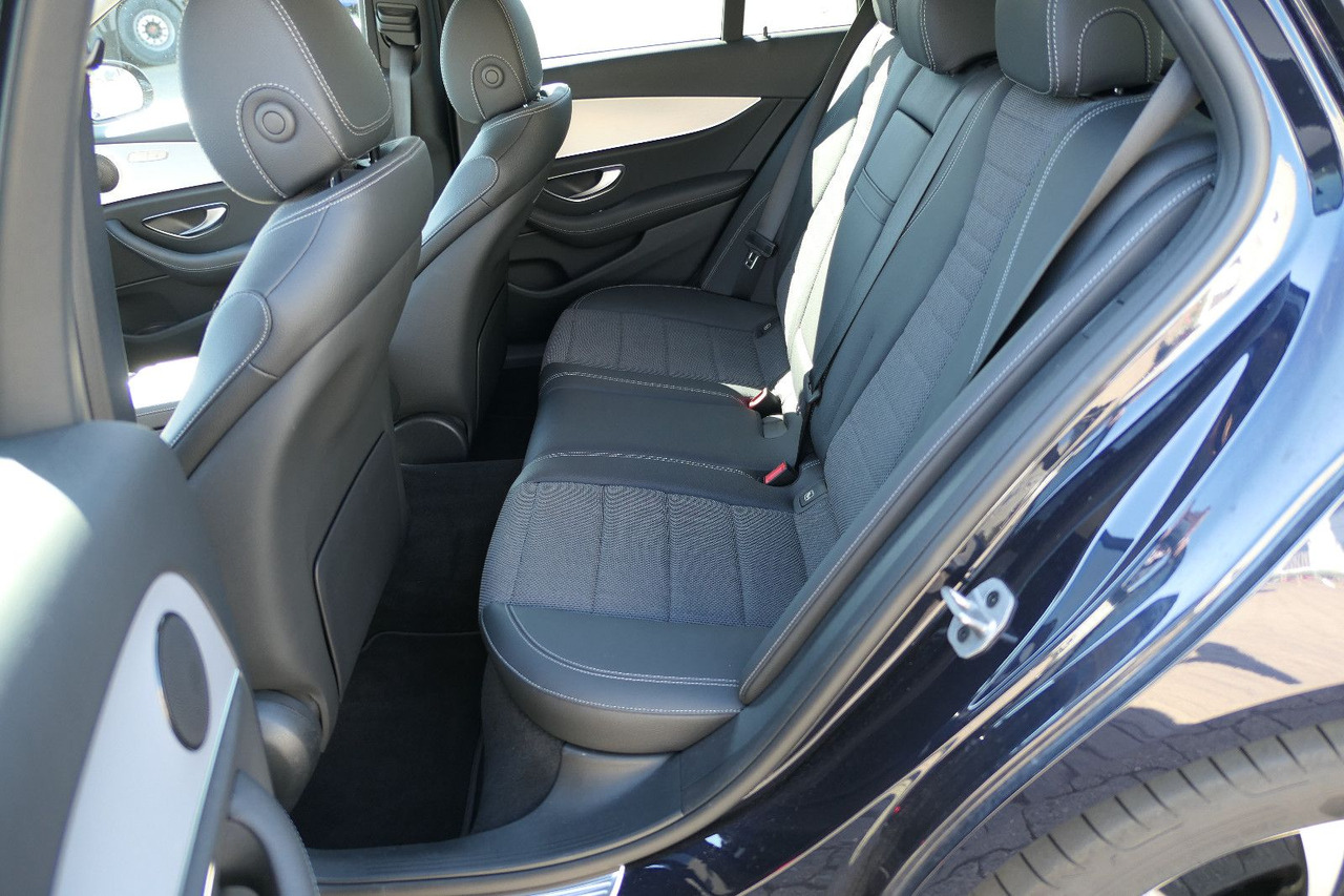 Kombi Mercedes-Benz E 300 de 4Matic/AHK/Klima: das Bild 13