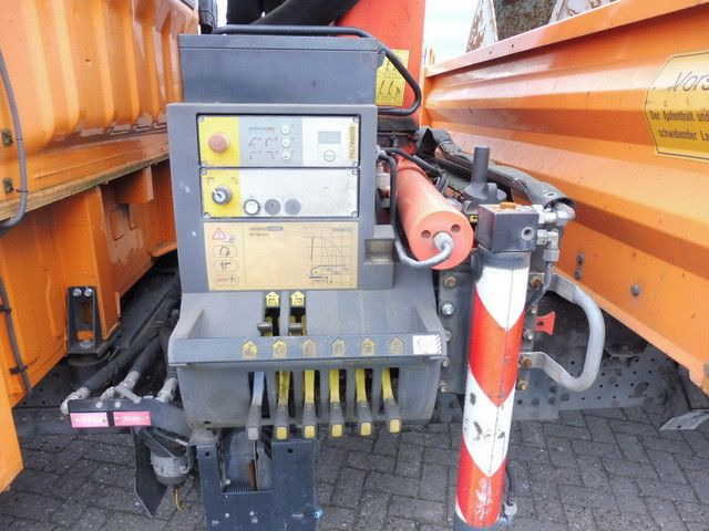 Mitsubishi Fuso Canter 7C18D, Palfinger PK 7001-KA, DOKA - Kipper, Autokran: das Bild 4 Mitsubishi Fuso Canter 7C18D, Palfinger PK 7001-KA, DOKA - Kipper, Autokran: das Bild 4