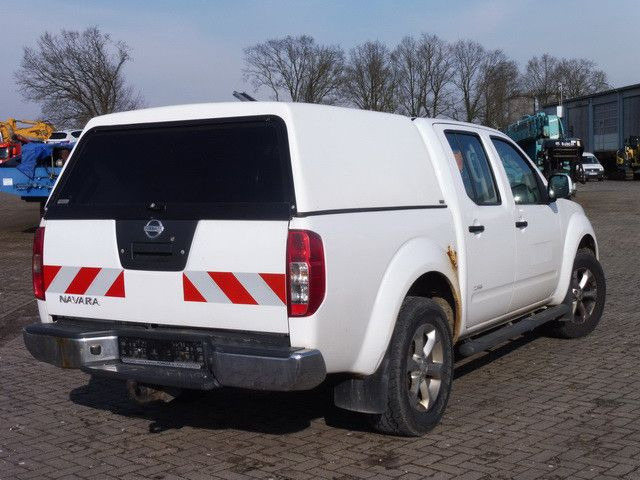 Nissan NAVARA 2.5 Tdi 4x4, DOKA, Pickup, Klima, AHK - SUV/ Geländewagen: das Bild 5 Nissan NAVARA 2.5 Tdi 4x4, DOKA, Pickup, Klima, AHK - SUV/ Geländewagen: das Bild 5