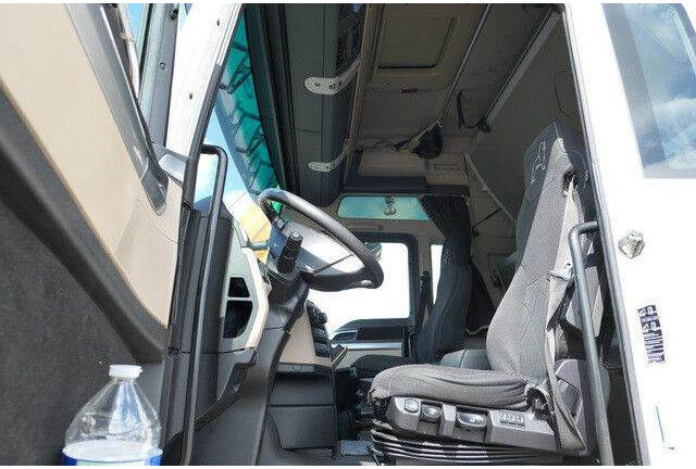 MAN 18.500 TGX 4x2, Intarder, Klima, 2x Tank,Spoiler - Sattelzugmaschine: das Bild 4 MAN 18.500 TGX 4x2, Intarder, Klima, 2x Tank,Spoiler - Sattelzugmaschine: das Bild 4