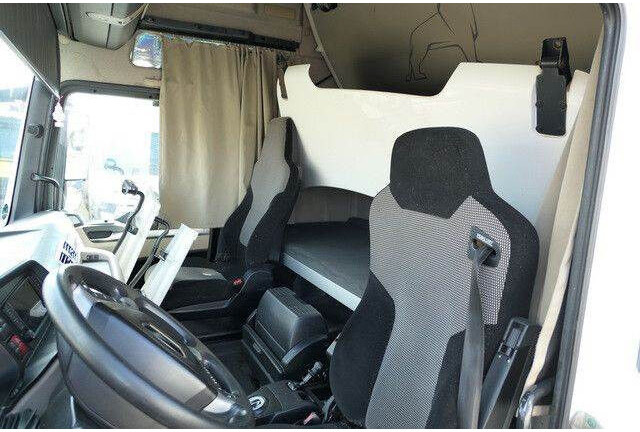 MAN 18.500 TGX 4x2, Intarder, Spoiler, Klima,2x Tank - Sattelzugmaschine: das Bild 5 MAN 18.500 TGX 4x2, Intarder, Spoiler, Klima,2x Tank - Sattelzugmaschine: das Bild 5