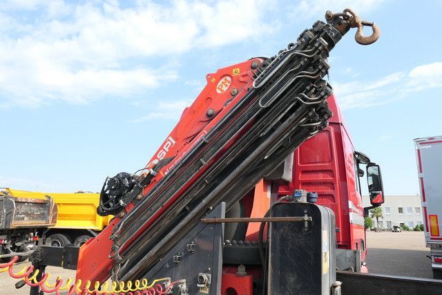 MAN 28.500 TGX 6x2, Kran PM 40528, Funk, Seilwinde - Sattelzugmaschine: das Bild 4 MAN 28.500 TGX 6x2, Kran PM 40528, Funk, Seilwinde - Sattelzugmaschine: das Bild 4