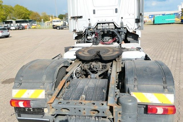 Mercedes-Benz 2443 LS Actros 6x2, MP4, 3-Achser, Hydr., Euro 6 - Sattelzugmaschine: das Bild 4 Mercedes-Benz 2443 LS Actros 6x2, MP4, 3-Achser, Hydr., Euro 6 - Sattelzugmaschine: das Bild 4