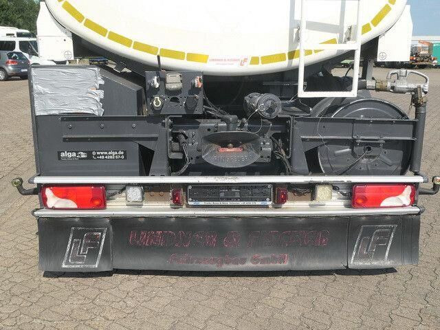 Scania P 320 6x2, Lindner & Fischer, 19m³, 3 Kammern - Tankwagen: das Bild 4 Scania P 320 6x2, Lindner & Fischer, 19m³, 3 Kammern - Tankwagen: das Bild 4