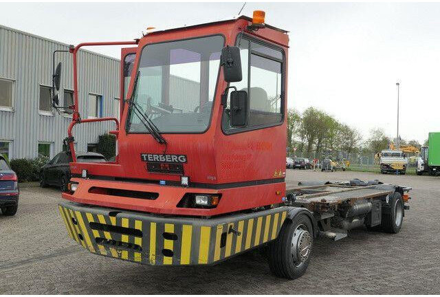 Terberg BC 182, Wechselbrücken, Sattelkupplung - Fahrgestell LKW: das Bild 4 Terberg BC 182, Wechselbrücken, Sattelkupplung - Fahrgestell LKW: das Bild 4