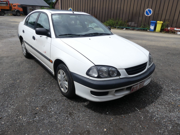 REF:DBB024 - Voiture Toyota Avensis (1998-172.549 km) - Andere Technik: das Bild 2 REF:DBB024 - Voiture Toyota Avensis (1998-172.549 km) - Andere Technik: das Bild 2