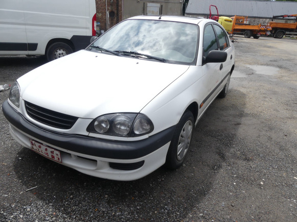 REF:DBB024 - Voiture Toyota Avensis (1998-172.549 km) - Andere Technik: das Bild 1 REF:DBB024 - Voiture Toyota Avensis (1998-172.549 km) - Andere Technik: das Bild 1
