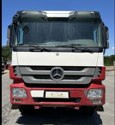 Tracteur routier 4x4 Mercedes Actros 2046 AS (2013 - 648.117 km) - Andere Technik: das Bild 2 Tracteur routier 4x4 Mercedes Actros 2046 AS (2013 - 648.117 km) - Andere Technik: das Bild 2