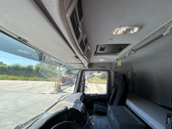 Tracteur routier 4x4 Mercedes Actros 2046 AS (2013 - 648.117 km) - Andere Technik: das Bild 5 Tracteur routier 4x4 Mercedes Actros 2046 AS (2013 - 648.117 km) - Andere Technik: das Bild 5
