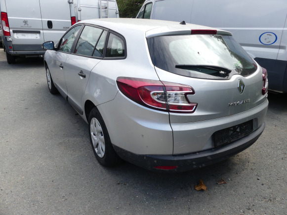 Voiture break Renault megane (2012-18.182 km) - Andere Technik: das Bild 4 Voiture break Renault megane (2012-18.182 km) - Andere Technik: das Bild 4